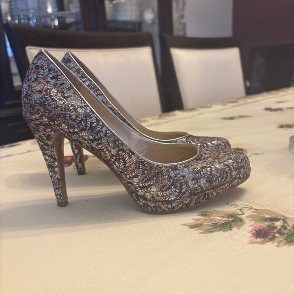 Shoes - Picture 2 of 3